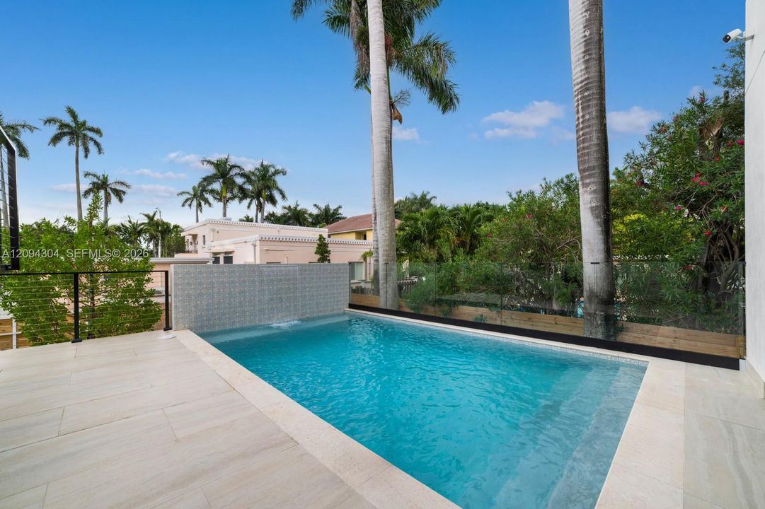 En Venta: $2,850,000 (4 camas, 4 baños, 3169 Pies cuadrados)