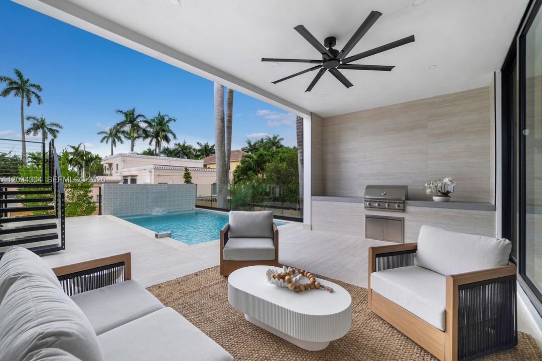 En Venta: $2,850,000 (4 camas, 4 baños, 3169 Pies cuadrados)