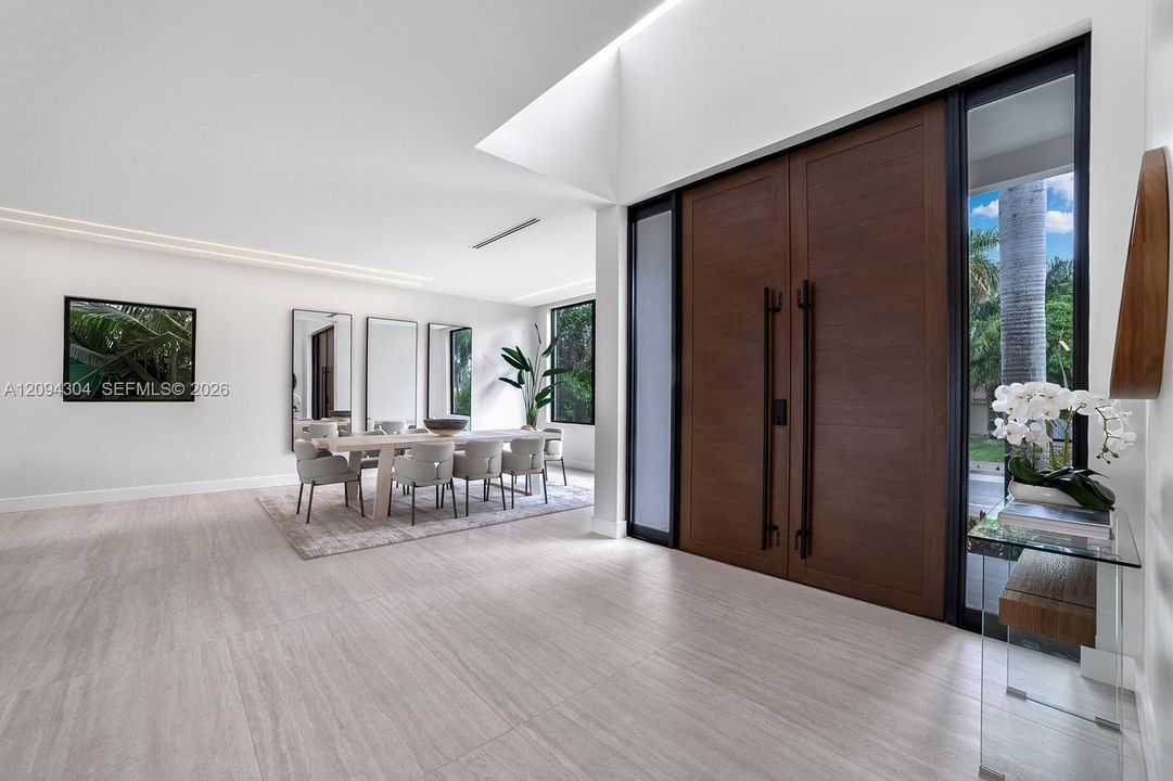 En Venta: $2,850,000 (4 camas, 4 baños, 3169 Pies cuadrados)