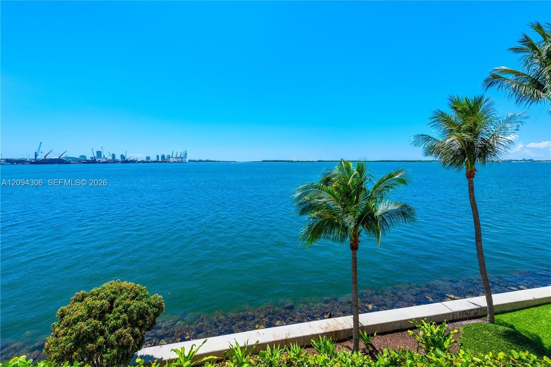 En Venta: $2,370,000 (3 camas, 3 baños, 2520 Pies cuadrados)