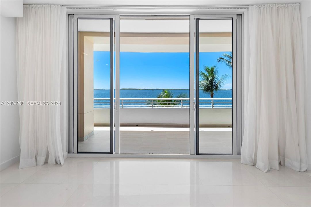 En Venta: $2,370,000 (3 camas, 3 baños, 2520 Pies cuadrados)