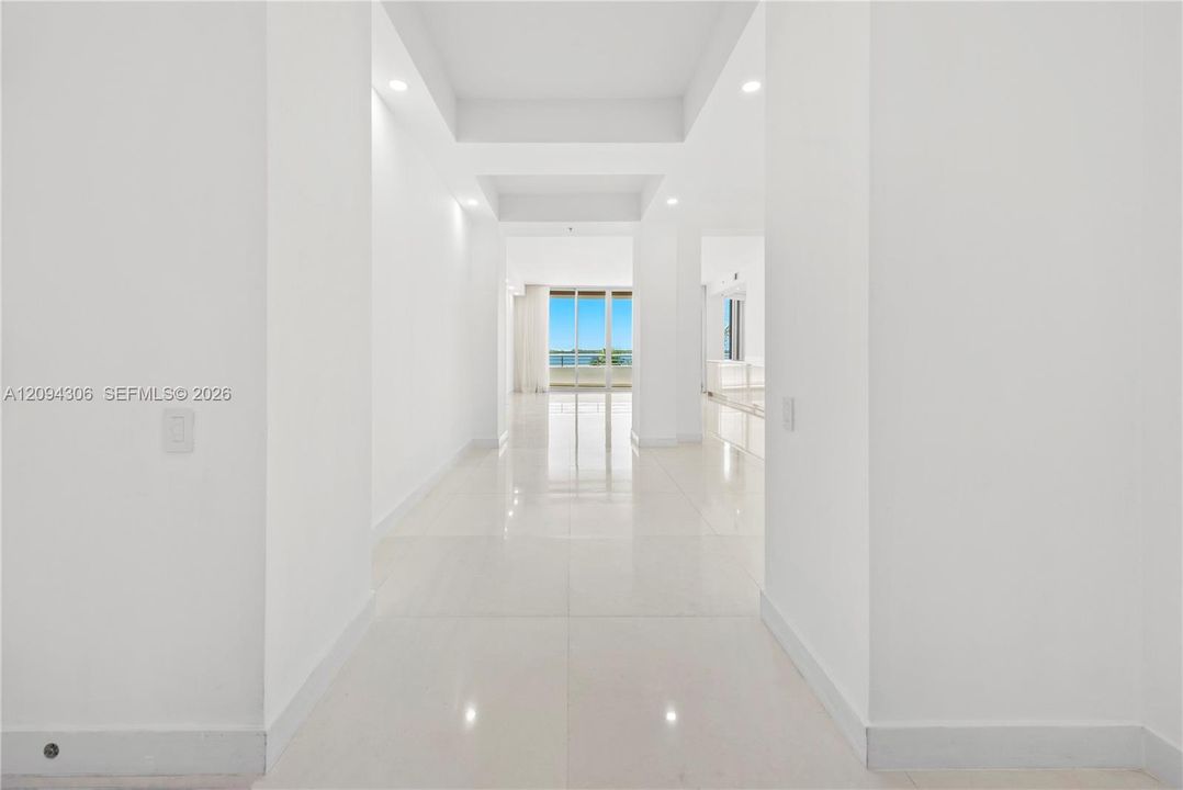 En Venta: $2,370,000 (3 camas, 3 baños, 2520 Pies cuadrados)