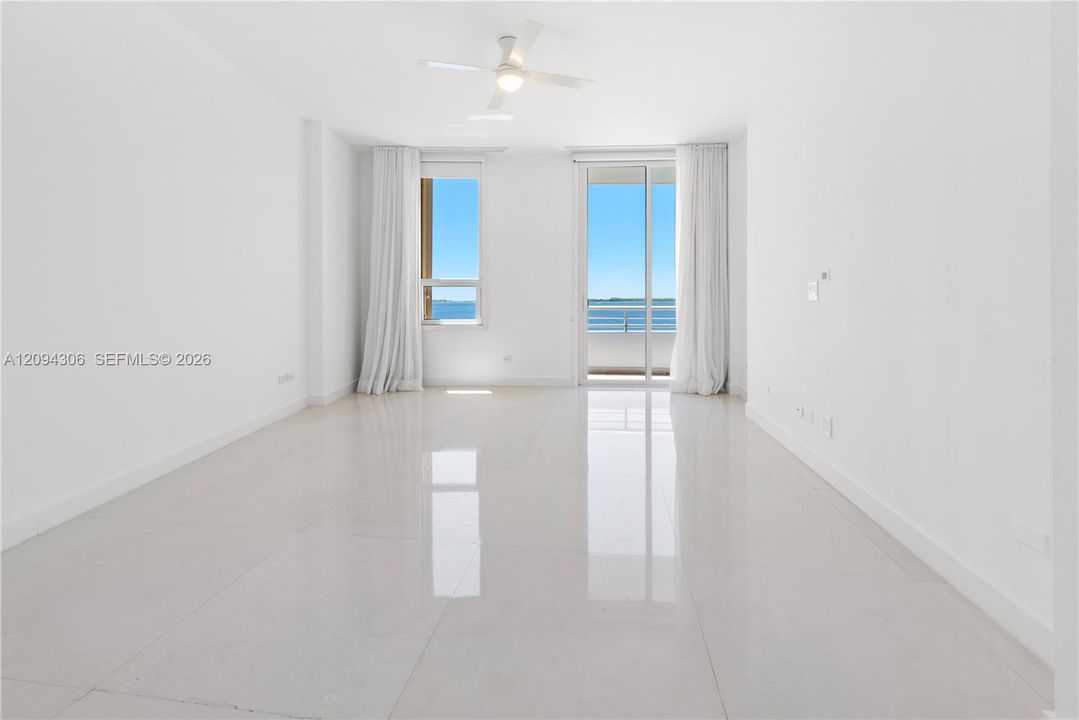 En Venta: $2,370,000 (3 camas, 3 baños, 2520 Pies cuadrados)