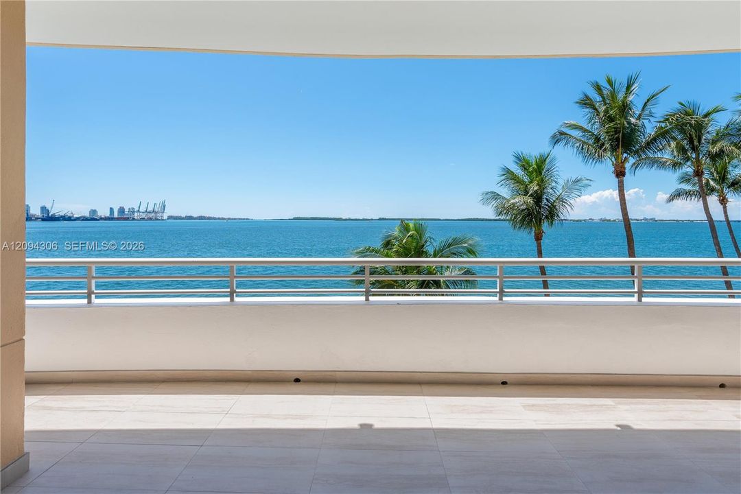 En Venta: $2,370,000 (3 camas, 3 baños, 2520 Pies cuadrados)