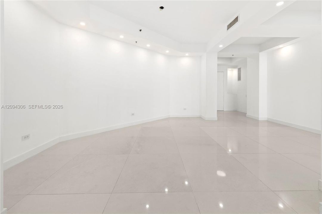 En Venta: $2,370,000 (3 camas, 3 baños, 2520 Pies cuadrados)