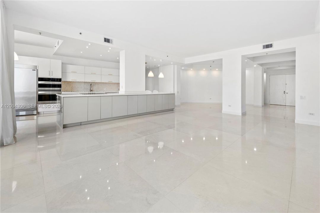 En Venta: $2,370,000 (3 camas, 3 baños, 2520 Pies cuadrados)