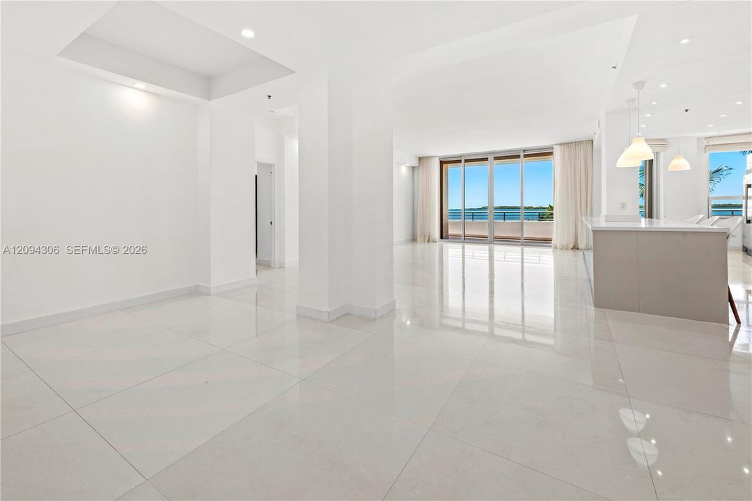 En Venta: $2,370,000 (3 camas, 3 baños, 2520 Pies cuadrados)