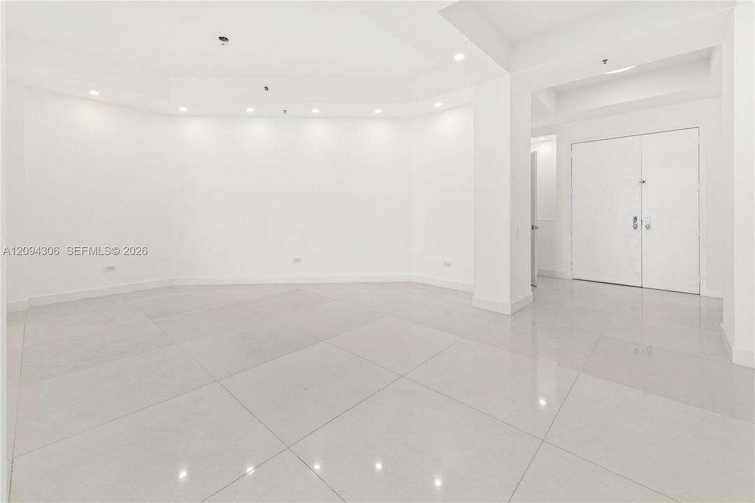 En Venta: $2,370,000 (3 camas, 3 baños, 2520 Pies cuadrados)