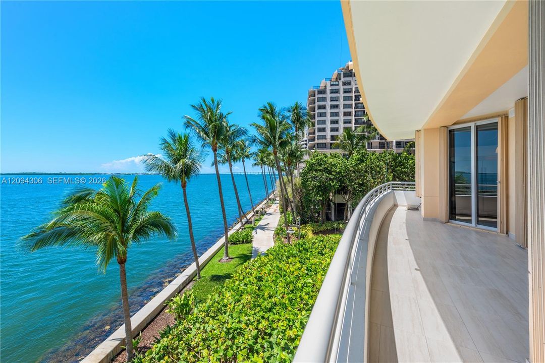 En Venta: $2,370,000 (3 camas, 3 baños, 2520 Pies cuadrados)