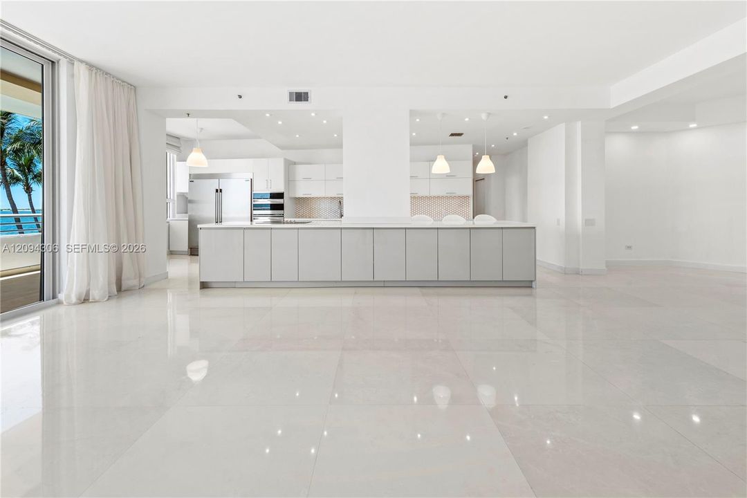 En Venta: $2,370,000 (3 camas, 3 baños, 2520 Pies cuadrados)