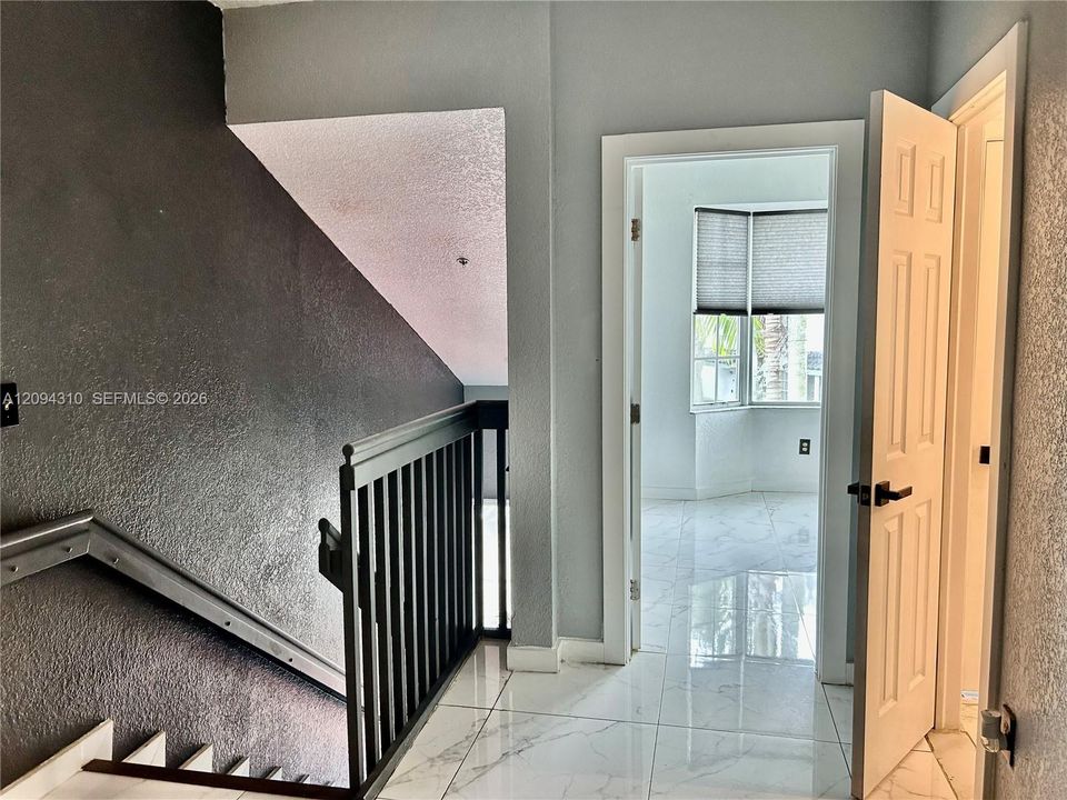 En Renta: $2,800 (3 camas, 3 baños, 1212 Pies cuadrados)