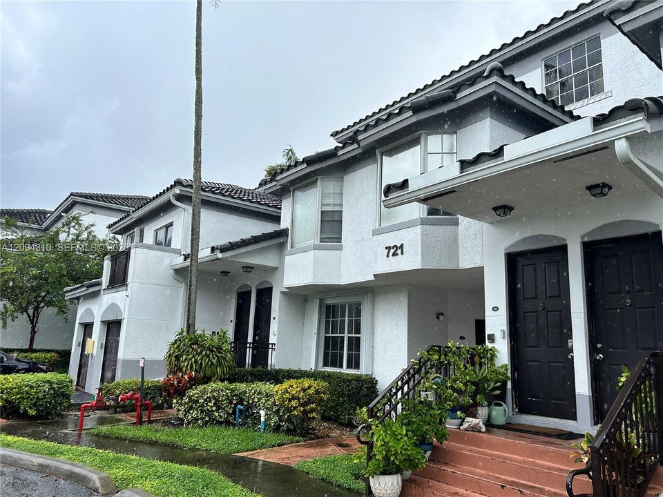 En Renta: $2,800 (3 camas, 3 baños, 1212 Pies cuadrados)