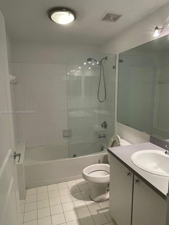 En Venta: $250,000 (2 camas, 2 baños, 1064 Pies cuadrados)