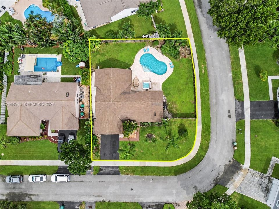En Venta: $734,900 (4 camas, 2 baños, 1904 Pies cuadrados)