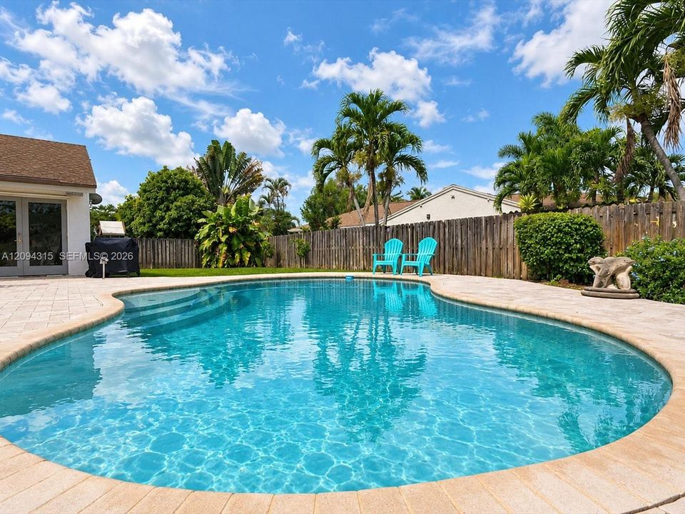 En Venta: $734,900 (4 camas, 2 baños, 1904 Pies cuadrados)