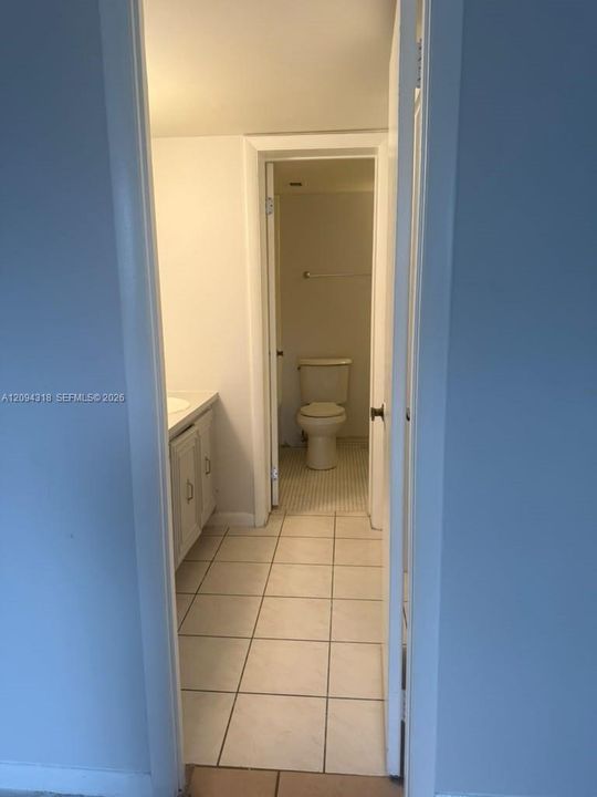 For Sale: $150,000 (1 beds, 1 baths, 826 Square Feet)