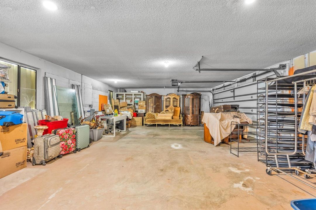 4 Car Garage