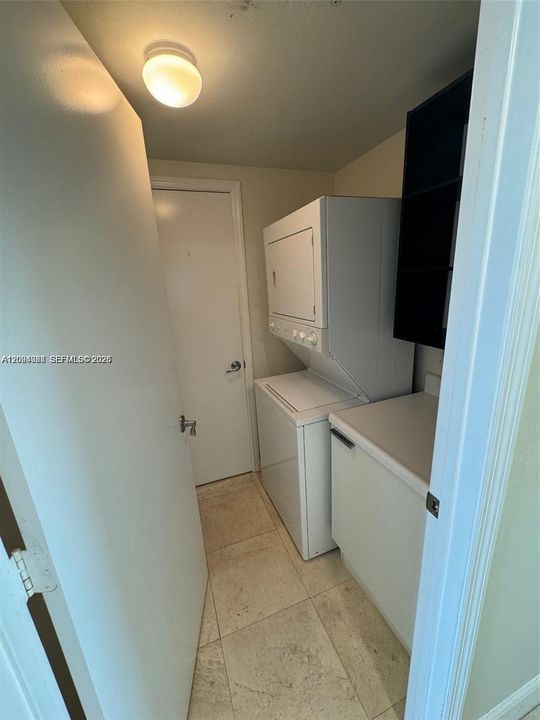 For Rent: $3,600 (2 beds, 2 baths, 1763 Square Feet)