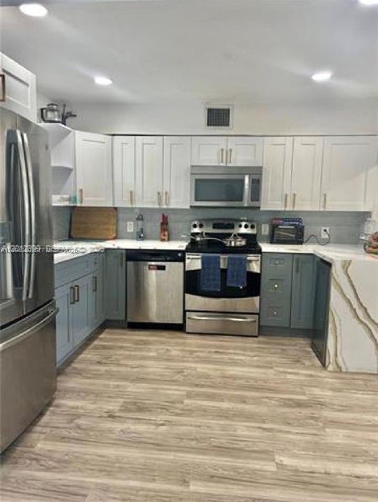En Venta: $800,000 (5 camas, 4 baños, 1979 Pies cuadrados)