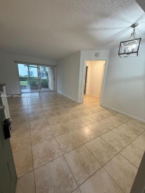 For Rent: $2,150 (2 beds, 2 baths, 820 Square Feet)