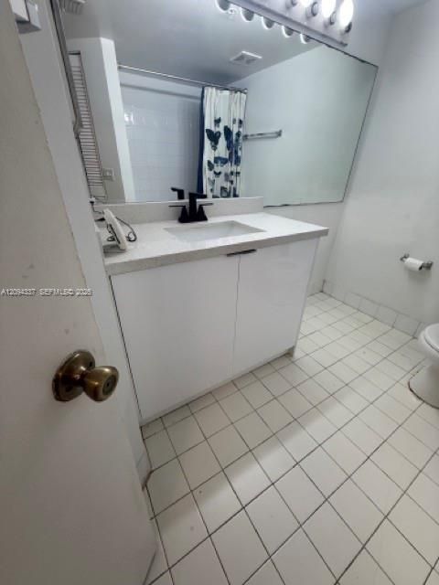 For Rent: $2,150 (2 beds, 2 baths, 820 Square Feet)