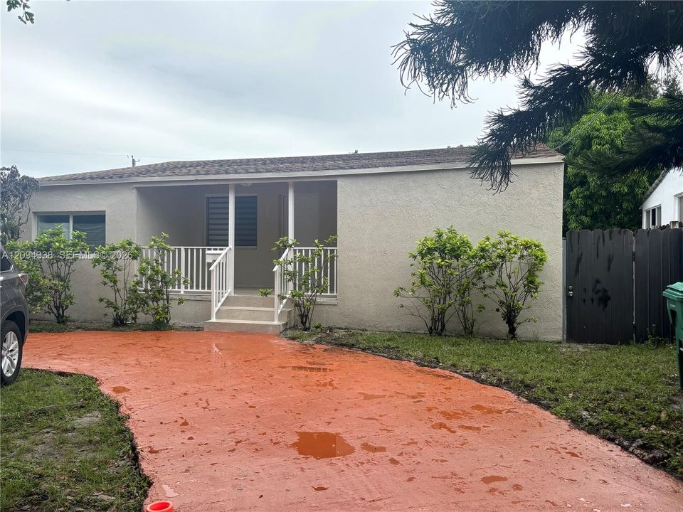 For Sale: $780,000 (3 beds, 2 baths, 1291 Square Feet)