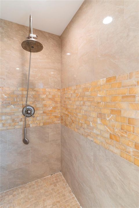 For Rent: $5,100 (4 beds, 2 baths, 2256 Square Feet)