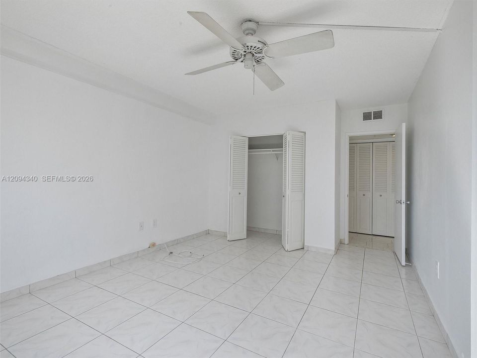 For Rent: $2,350 (2 beds, 2 baths, 1094 Square Feet)