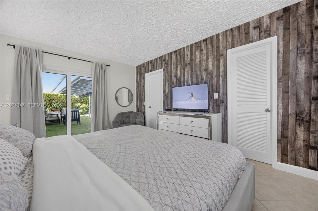 For Sale: $1,050,000 (3 beds, 2 baths, 1818 Square Feet)