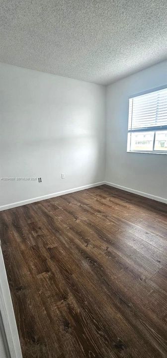 В аренду: $2,600 (3 спален, 2 ванн, 1150 Квадратных фут)