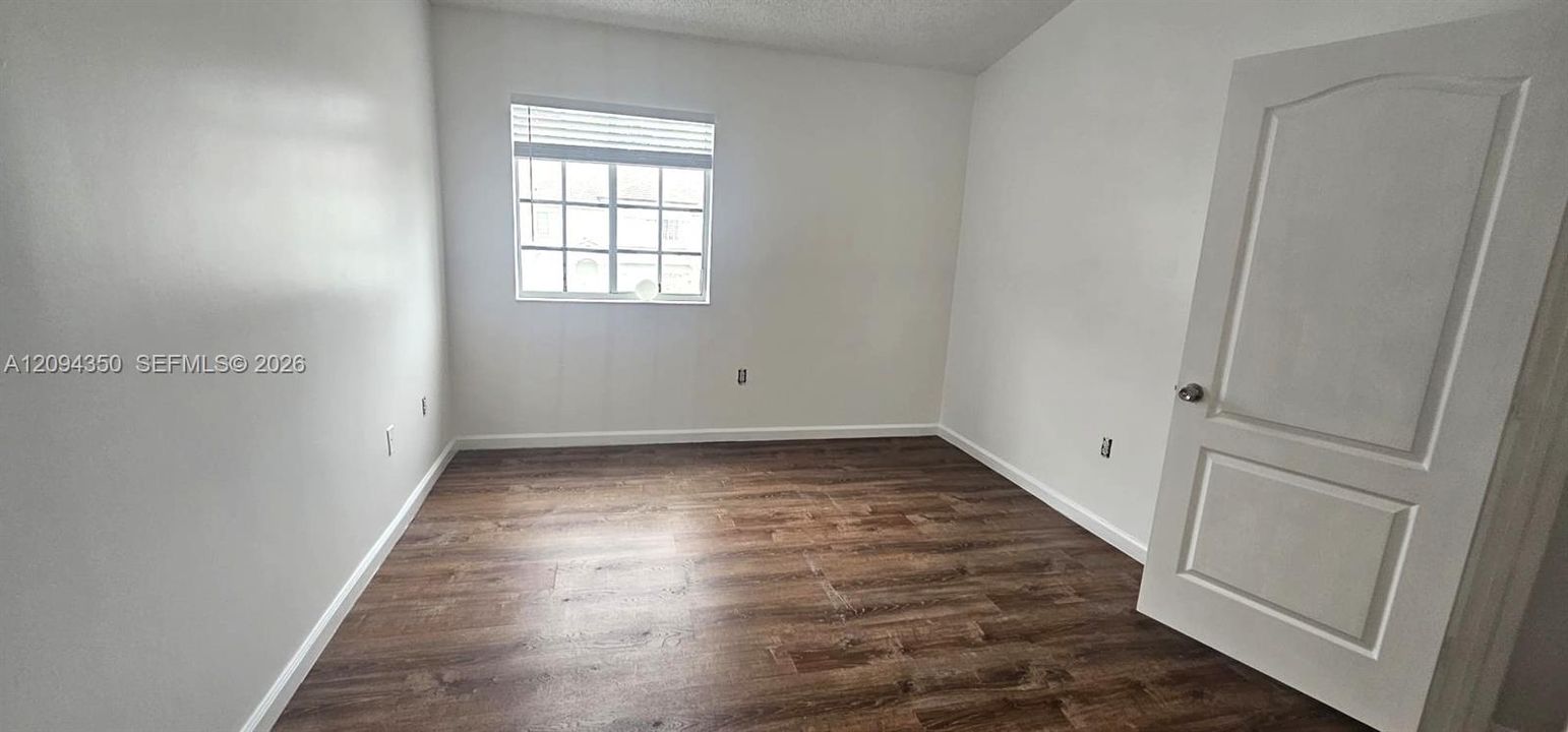 В аренду: $2,600 (3 спален, 2 ванн, 1150 Квадратных фут)