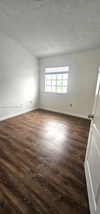 В аренду: $2,600 (3 спален, 2 ванн, 1150 Квадратных фут)