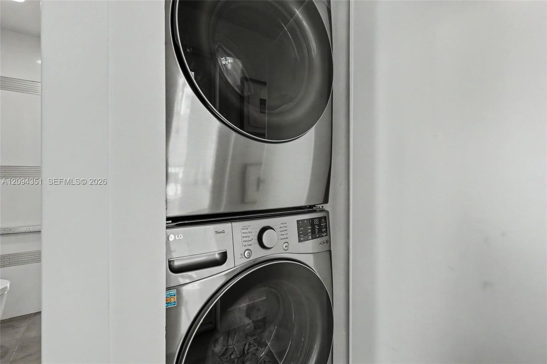 : $16,000 (3 camas, 3 baños, 2381 Pies cuadrados)