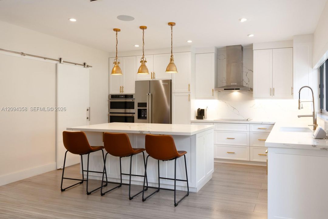 En Venta: $1,999,000 (3 camas, 3 baños, 1761 Pies cuadrados)