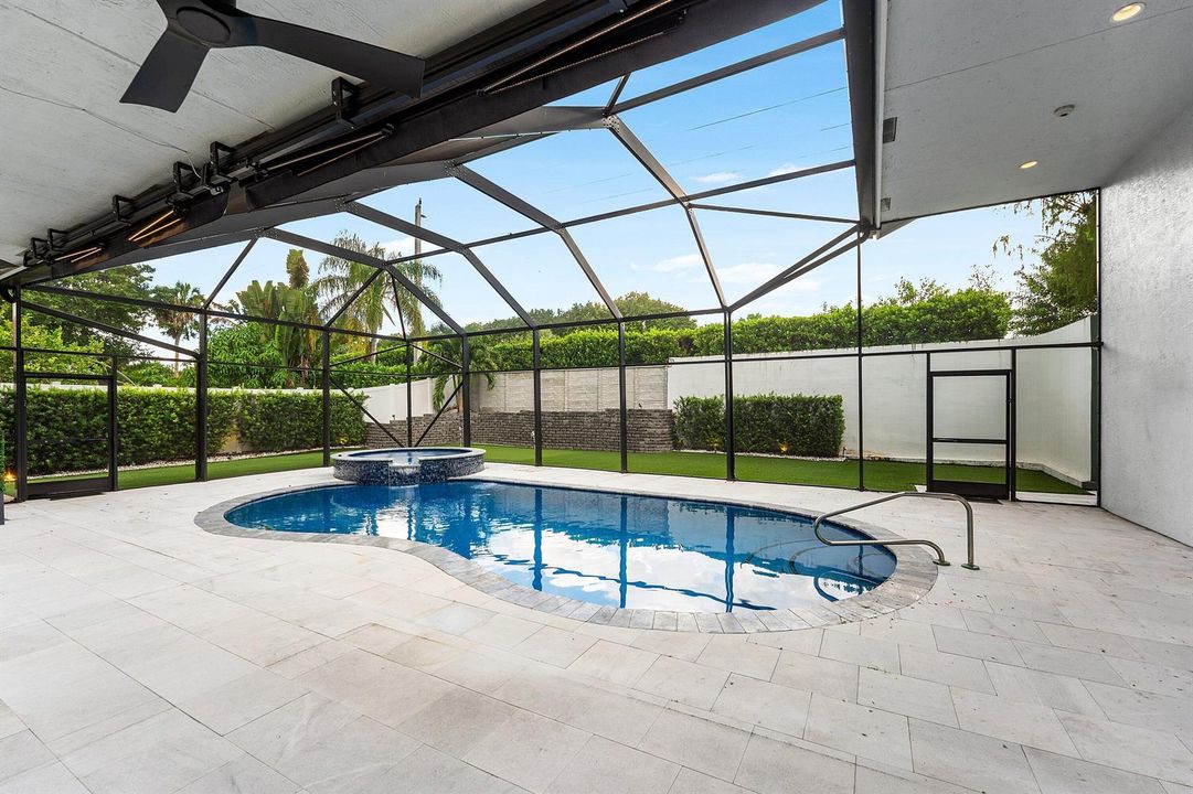 040-6821NorthGrandeDrive-BocaRaton-FL-33