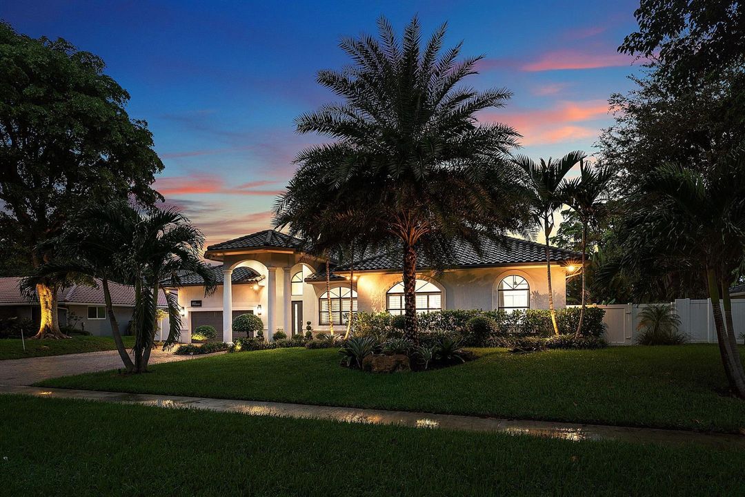 047-6821NorthGrandeDrive-BocaRaton-FL-33