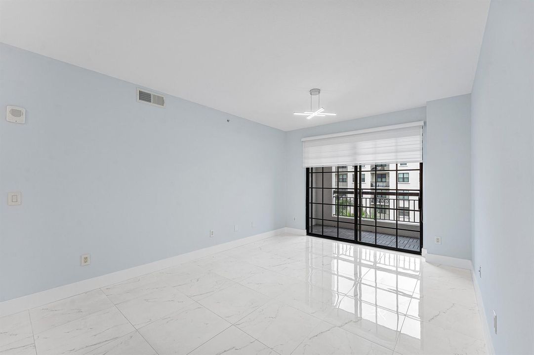 004-233SouthFederalHighway-605-BocaRaton