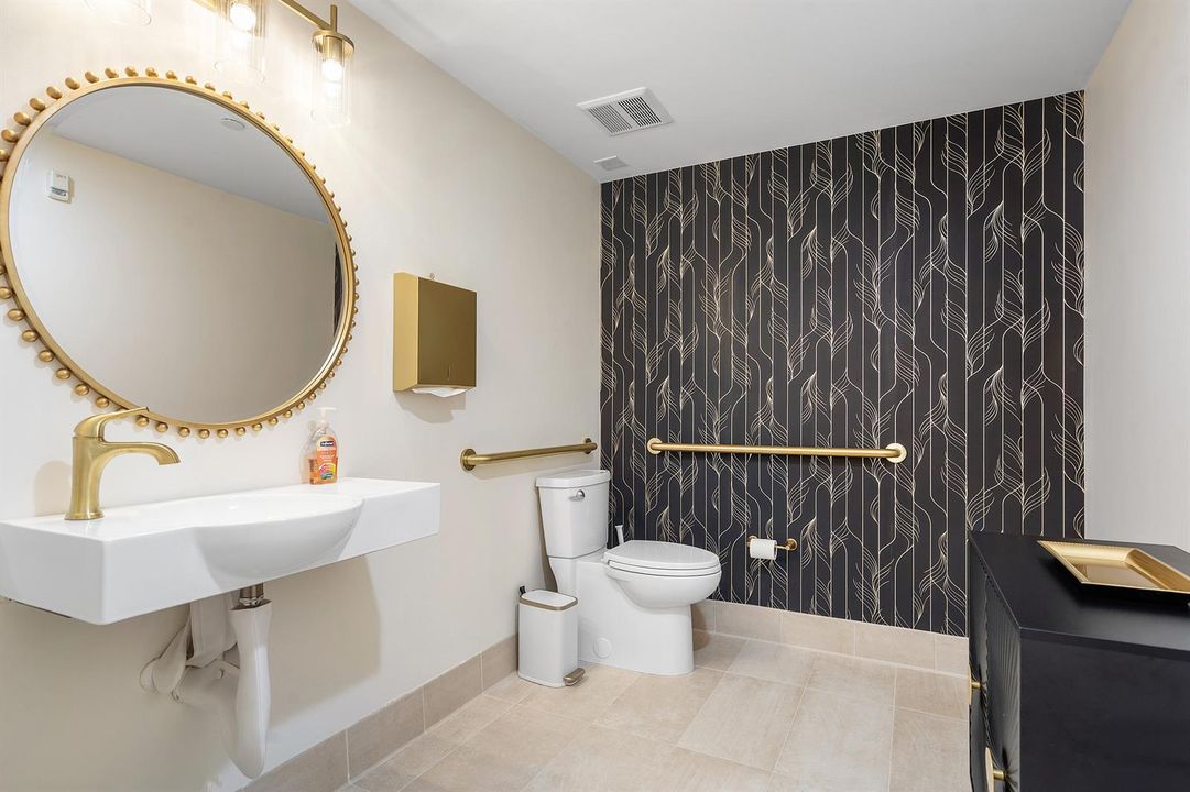 042-233SouthFederalHighway-605-BocaRaton