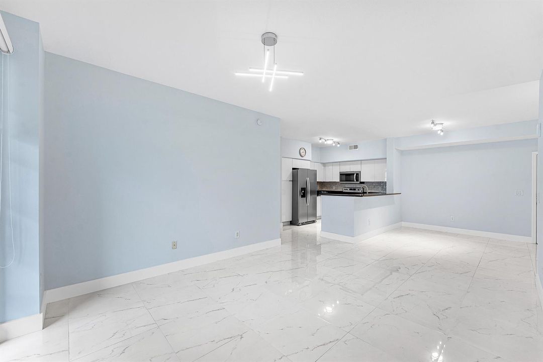 005-233SouthFederalHighway-605-BocaRaton
