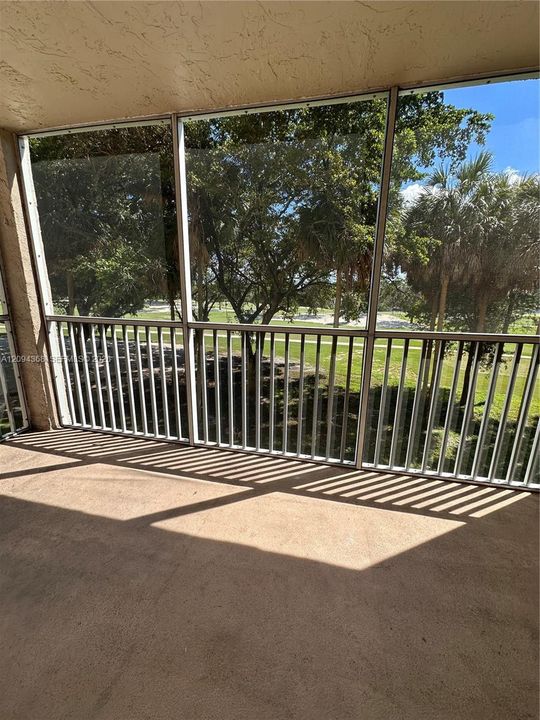 For Sale: $170,000 (2 beds, 2 baths, 1015 Square Feet)