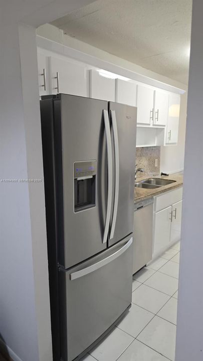 For Sale: $170,000 (2 beds, 2 baths, 1015 Square Feet)