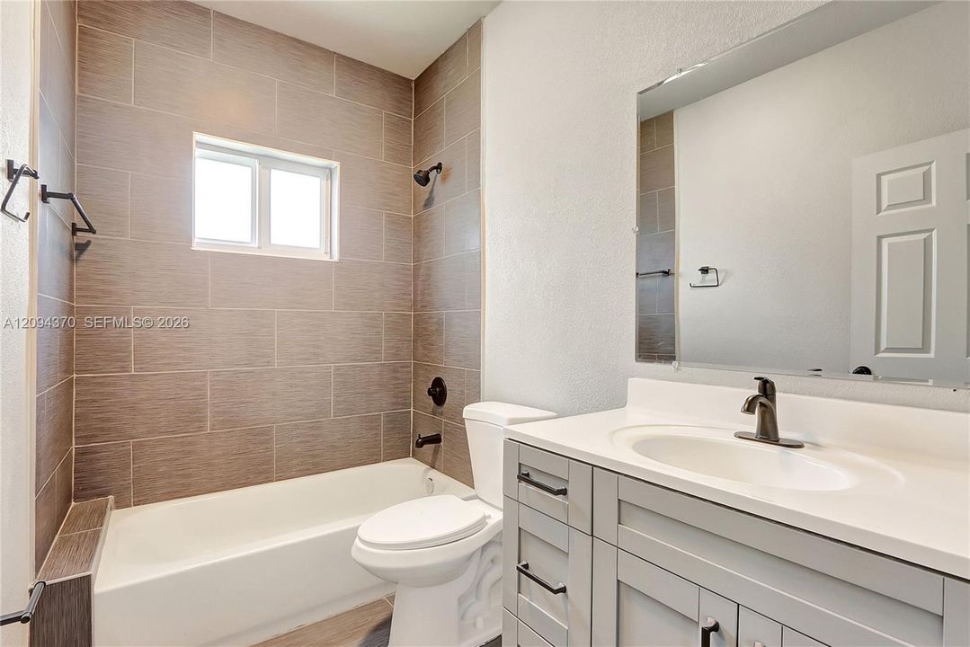 В аренду: $3,893 (5 спален, 2 ванн, 1414 Квадратных фут)