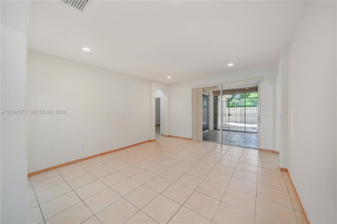 En Renta: $3,500 (3 camas, 2 baños, 1867 Pies cuadrados)