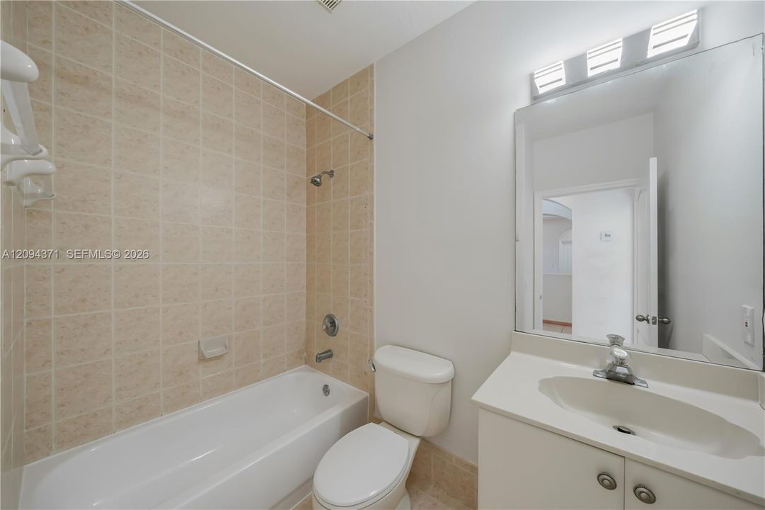 En Renta: $3,500 (3 camas, 2 baños, 1867 Pies cuadrados)