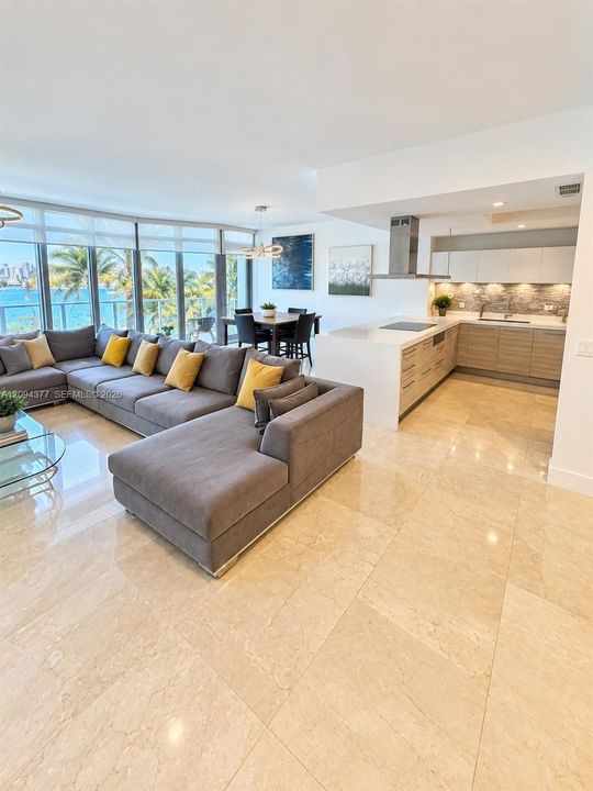 For Sale: $1,450,000 (2 beds, 2 baths, 1828 Square Feet)
