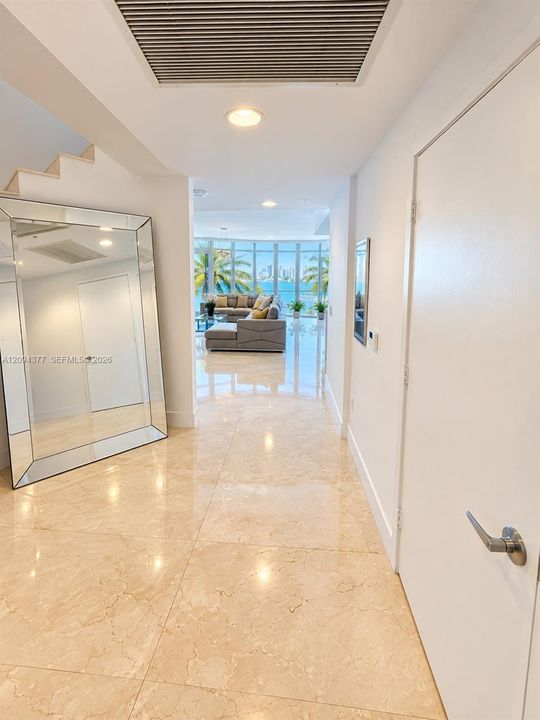 For Sale: $1,450,000 (2 beds, 2 baths, 1828 Square Feet)