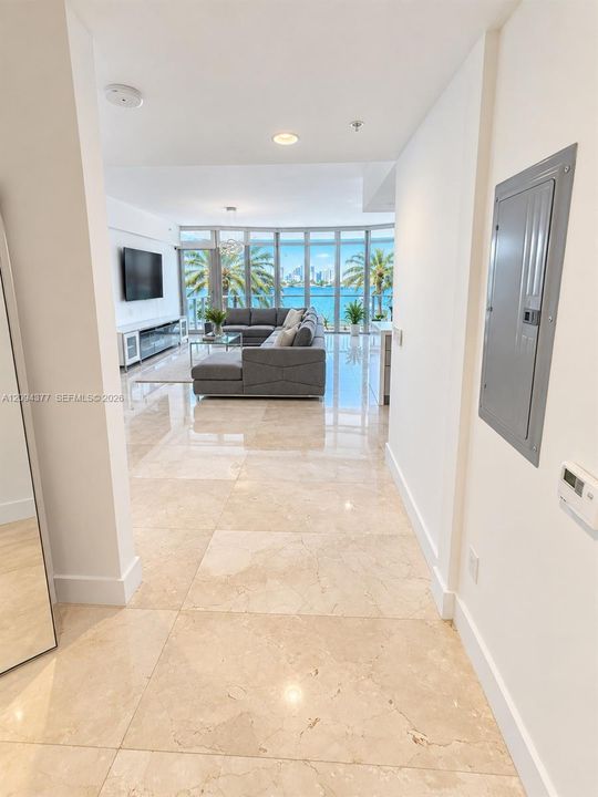 For Sale: $1,450,000 (2 beds, 2 baths, 1828 Square Feet)