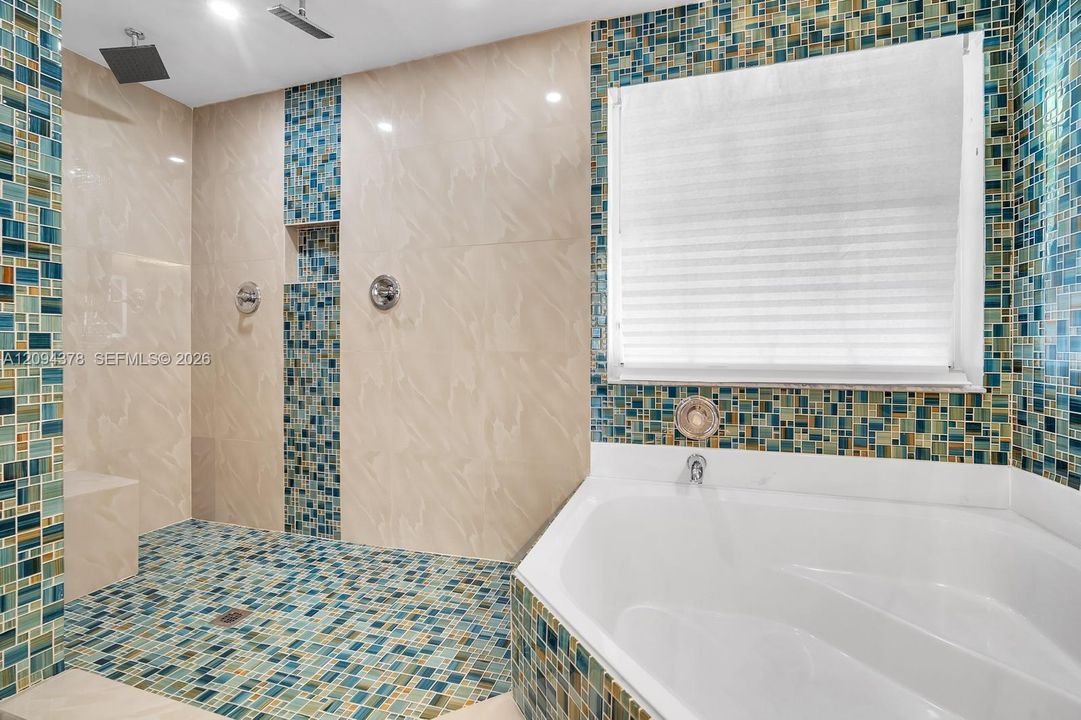 En Venta: $500,000 (4 camas, 2 baños, 2383 Pies cuadrados)