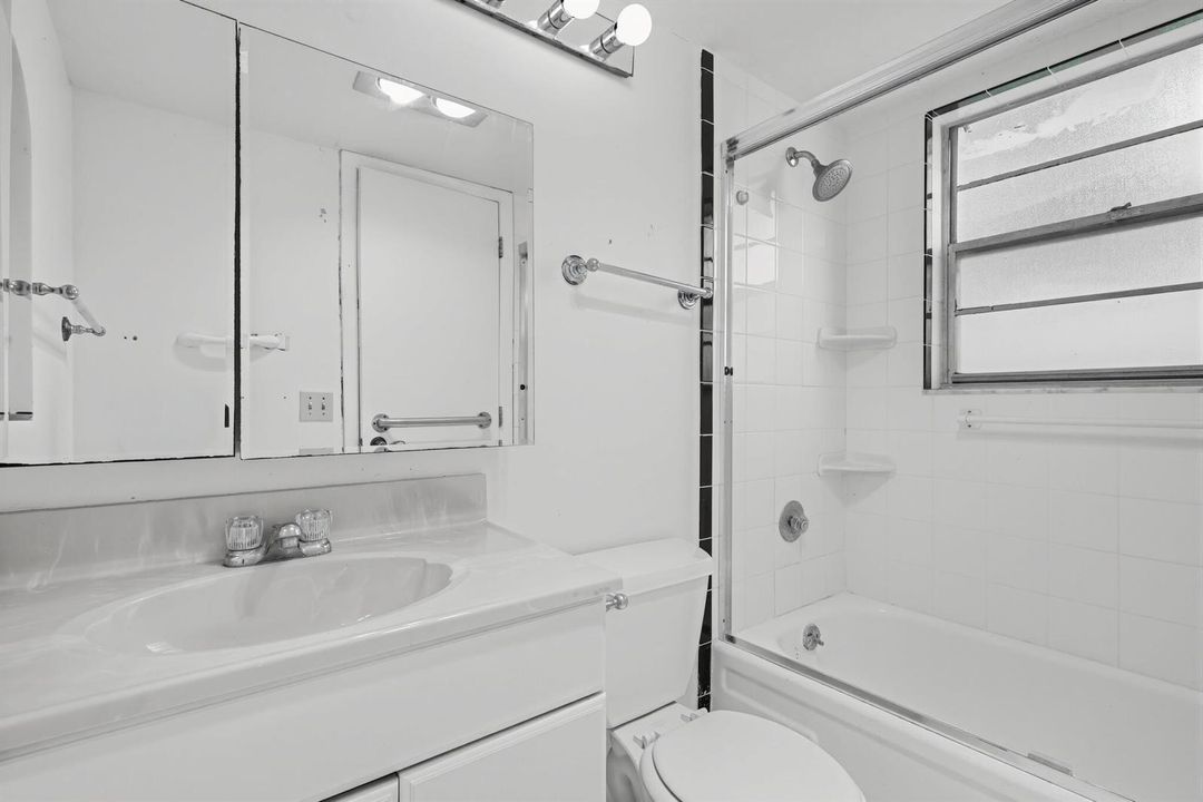 28_245_Camden_K-Bathroom-0--1