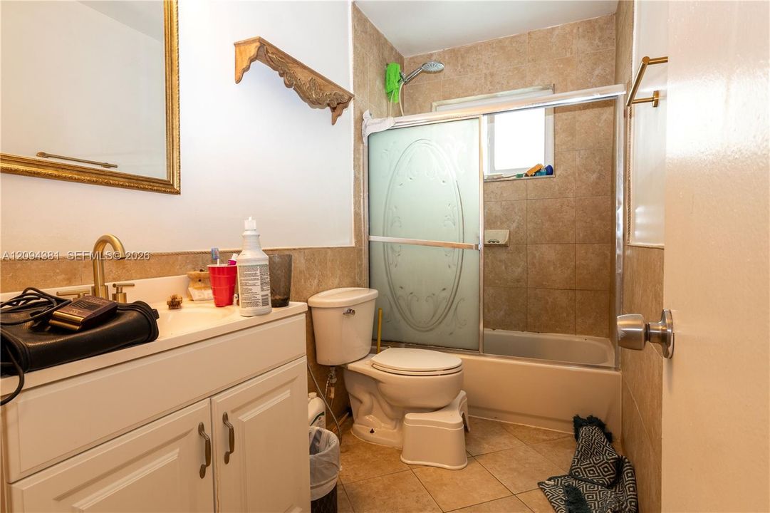 For Sale: $579,990 (5 beds, 2 baths, 1891 Square Feet)